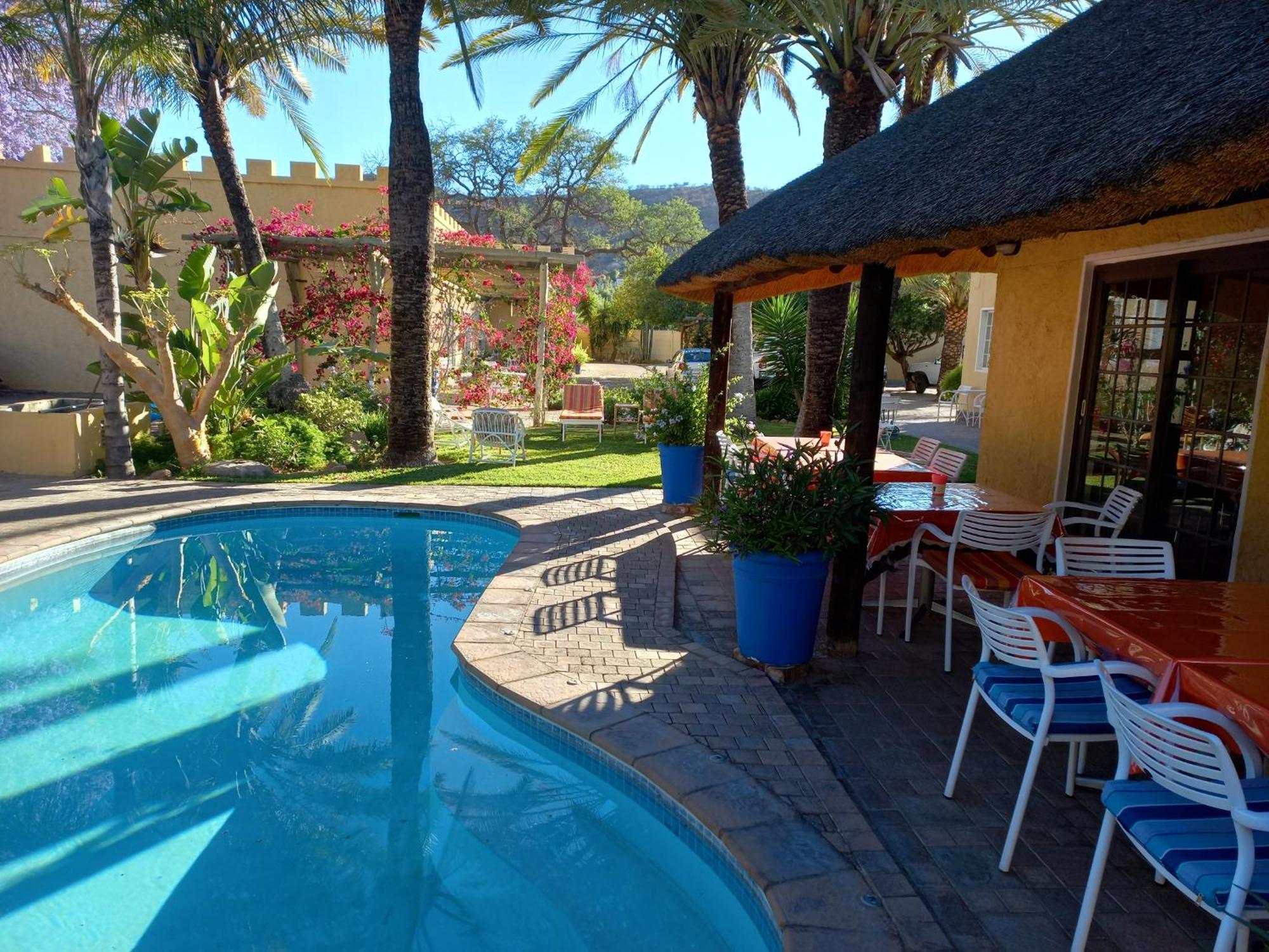 Capbon Guesthouse Windhoek Bagian luar foto
