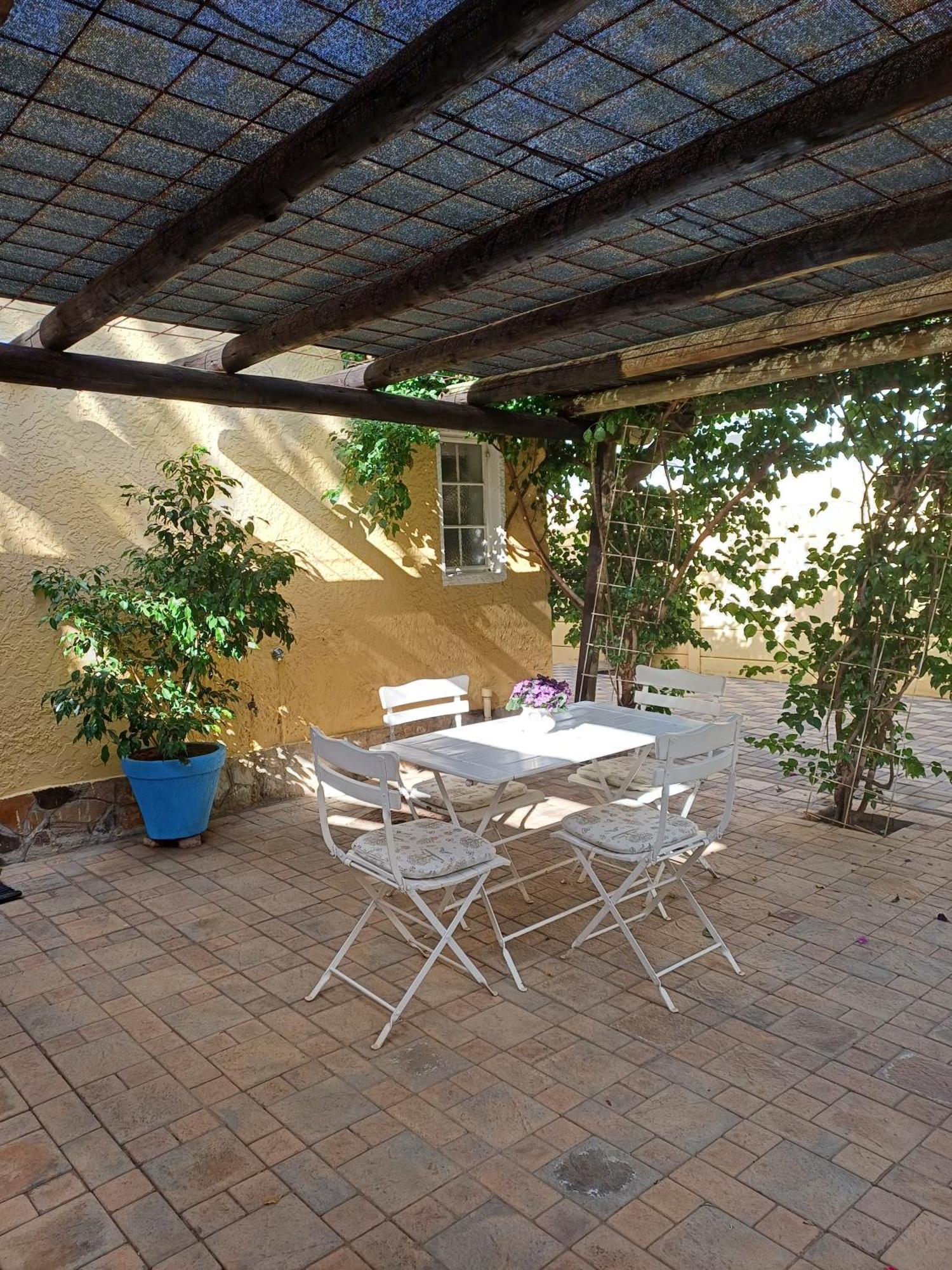 Capbon Guesthouse Windhoek Bagian luar foto