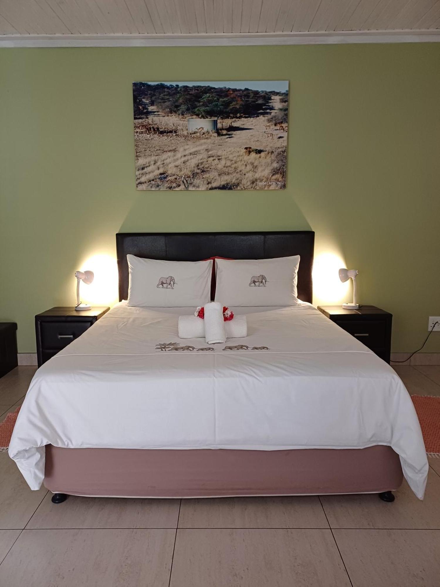 Capbon Guesthouse Windhoek Bagian luar foto