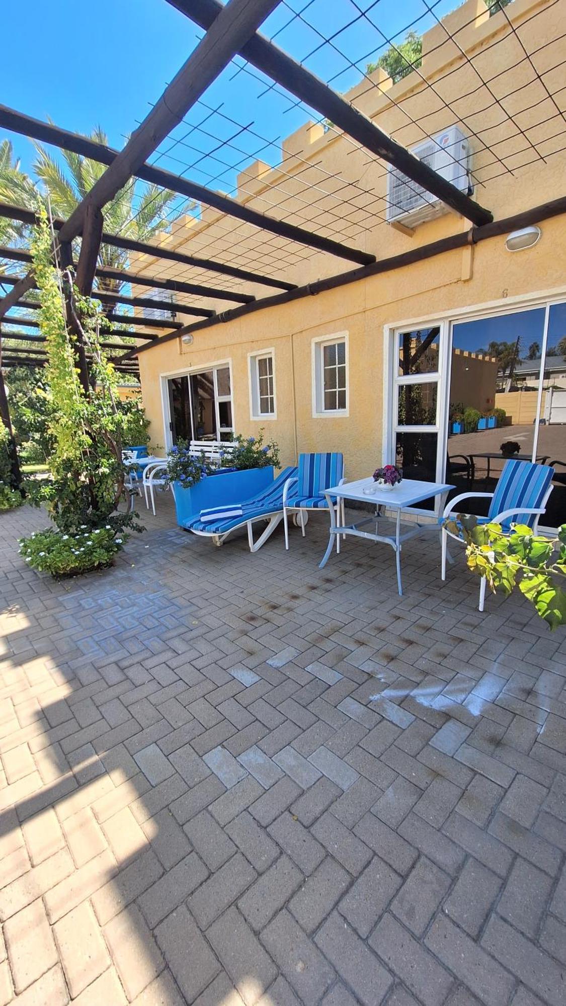 Capbon Guesthouse Windhoek Bagian luar foto