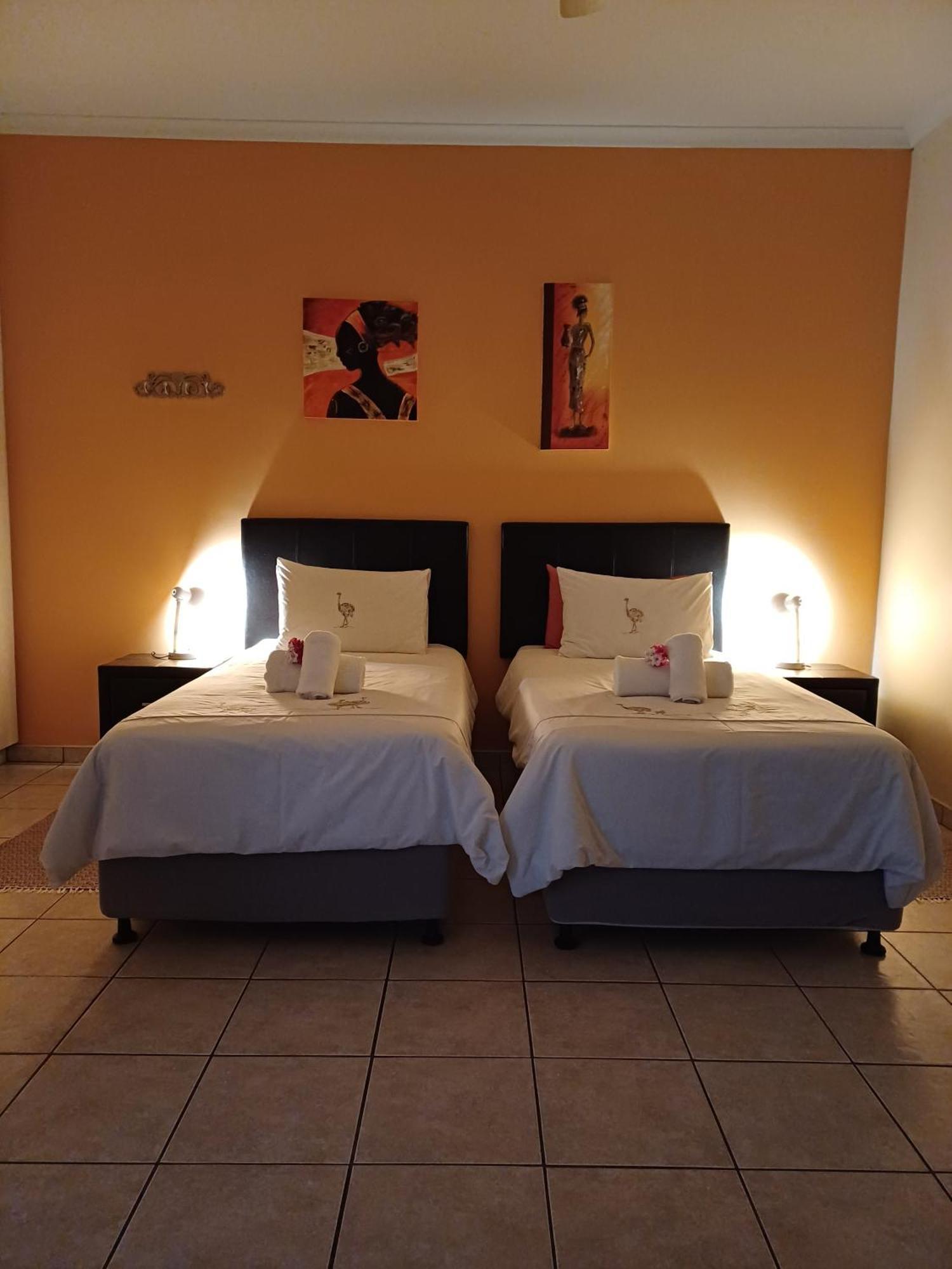 Capbon Guesthouse Windhoek Bagian luar foto