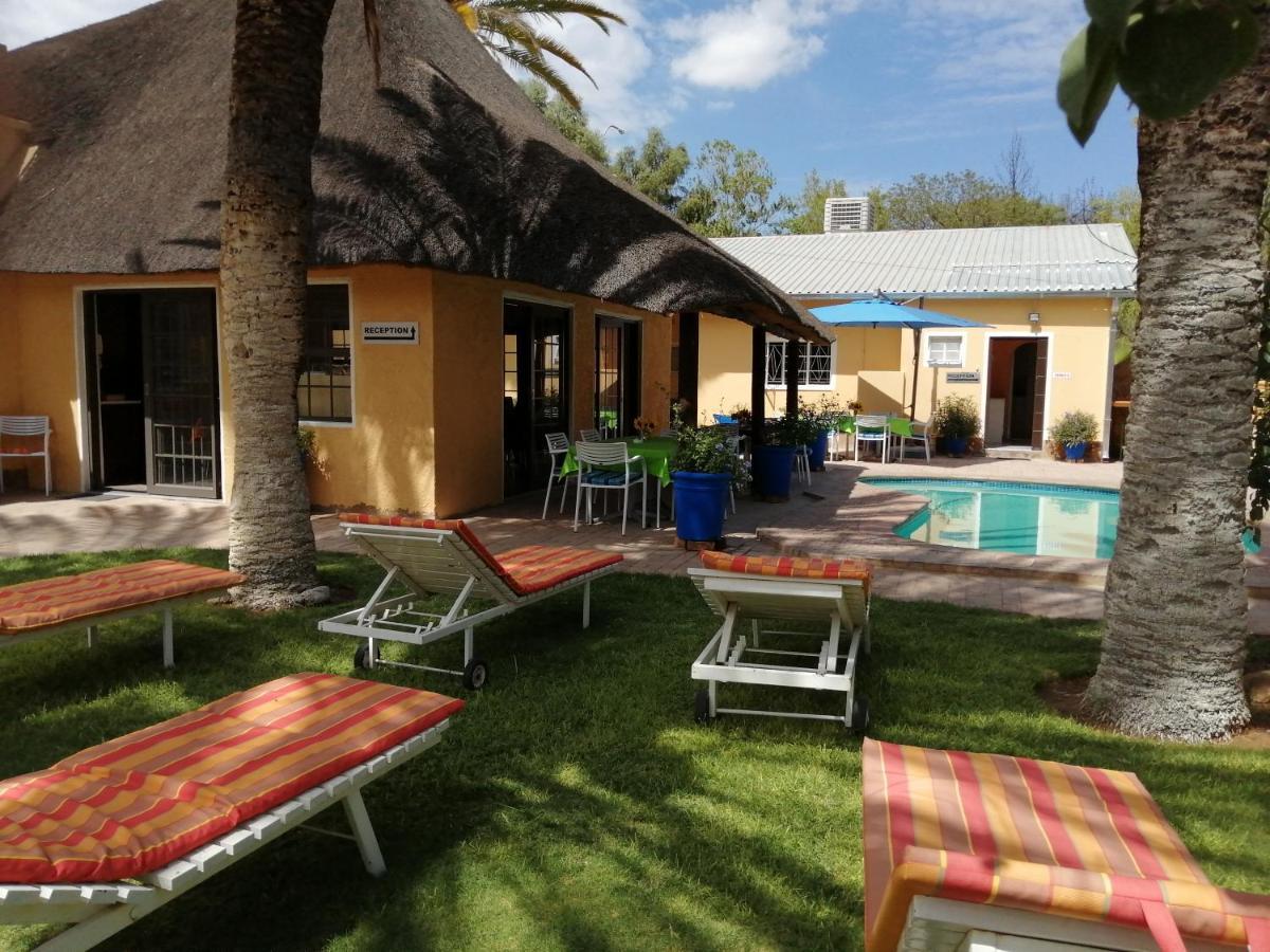 Capbon Guesthouse Windhoek Bagian luar foto