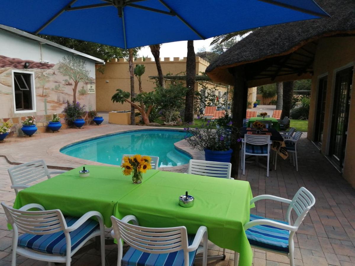 Capbon Guesthouse Windhoek Bagian luar foto